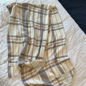 Liz Claiborne Cream Plaid Fringe Scarf with Taupe and Beige Stripes